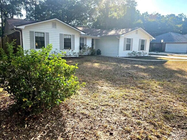 Building Photo - 5949 Rolling Greens Dr