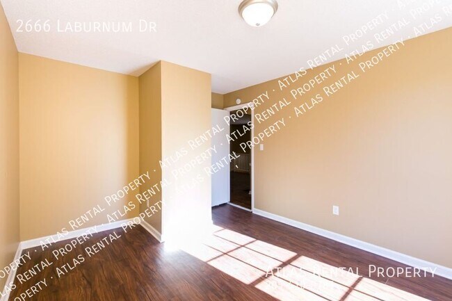 Building Photo - 2666 Laburnum Dr