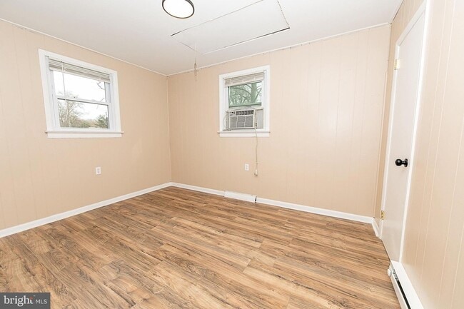 Building Photo - 90 Tufts Rd