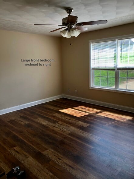 Building Photo - 105 Jay Max Way