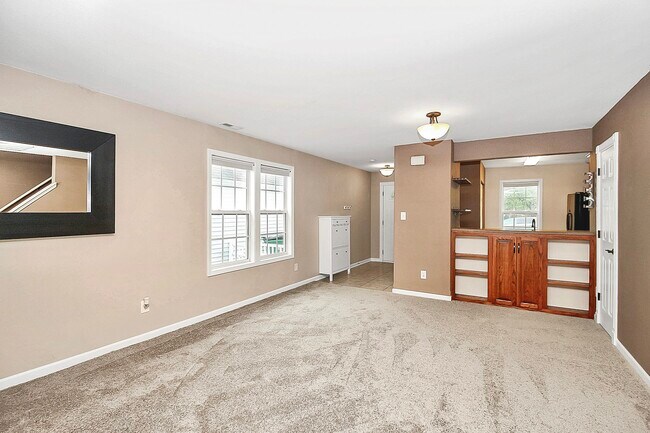 Building Photo - 5227 Silabert Ave