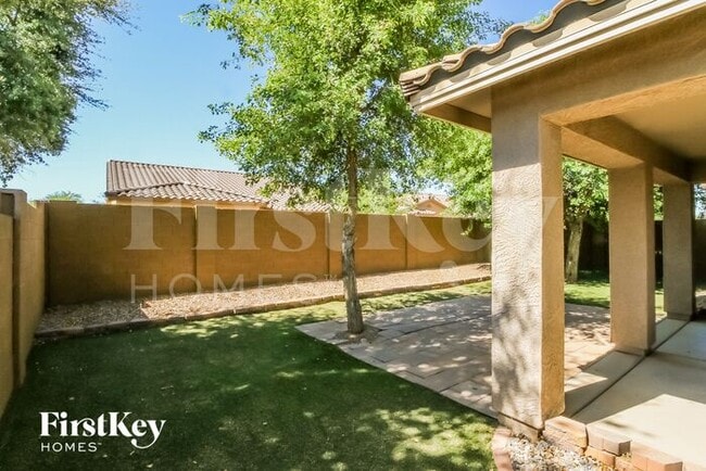 Building Photo - 1521 East Poncho Lane