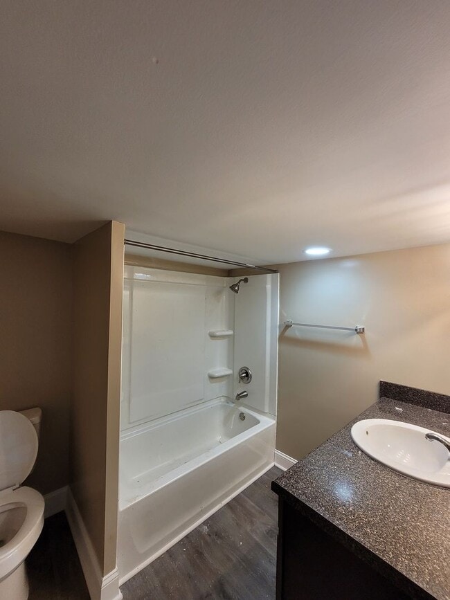 Building Photo - Franklin Co Royston – Two Bedroom and Two Bathroom Single Family Home - Country Living Convenient...