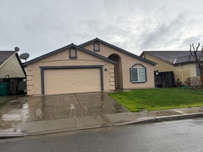 Building Photo - "Charming 4-Bedroom Gem with 2 Full Baths in Merced – Spacious 1,515 Sq Ft Home on Antley Street!"