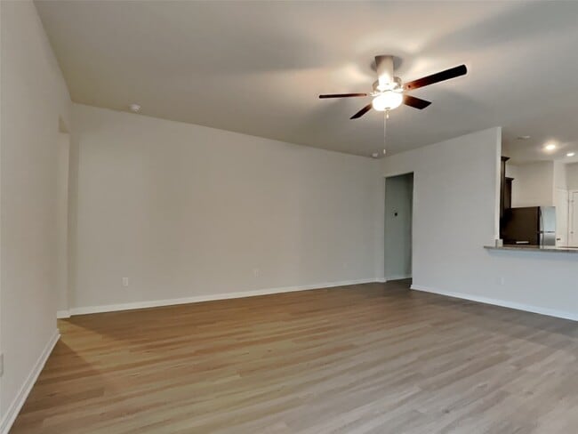 Building Photo - 15419 Maple Ter Dr