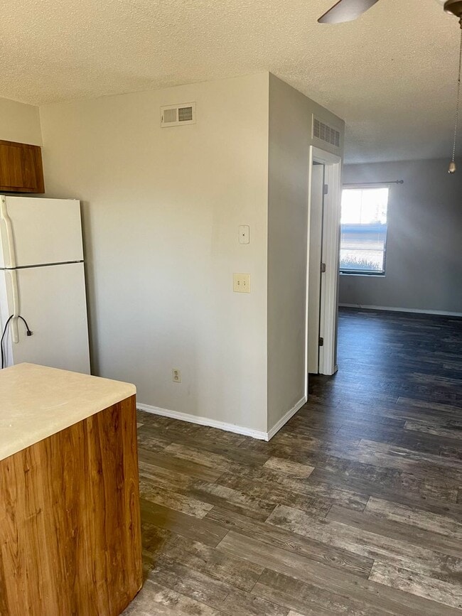 Building Photo - 2BR/2BA Two Story Townhouse in Troy City Limits