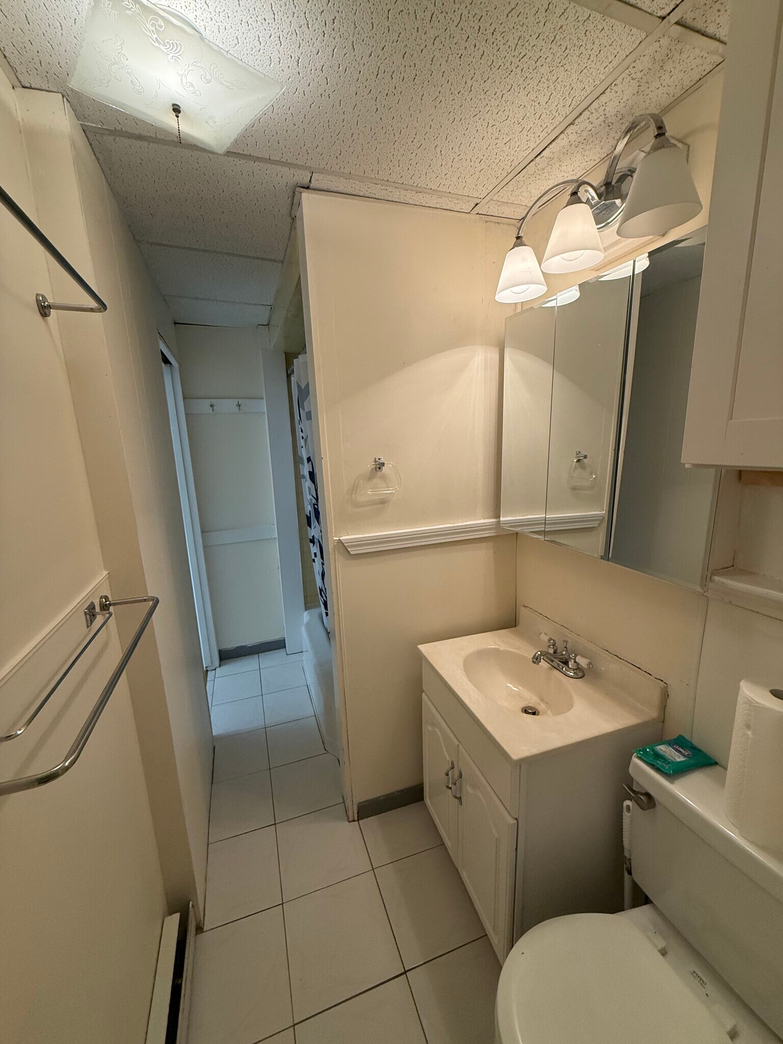 Bathroom - 39 Newtonville Ave