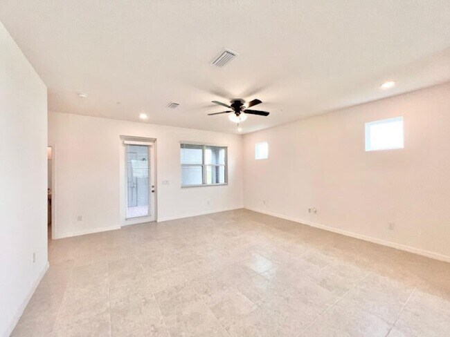 Building Photo - 1638 Acclaim Rd