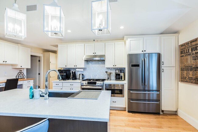 Building Photo - 1 Franklin St