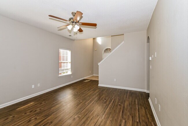 Building Photo - 9915 White Poplar Dr