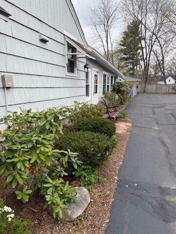 Building Photo - 71 Chapel St