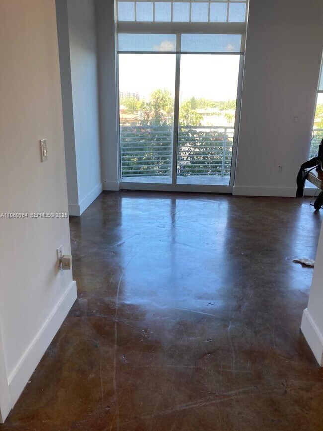 Building Photo - 1789 NE Miami Gardens Dr