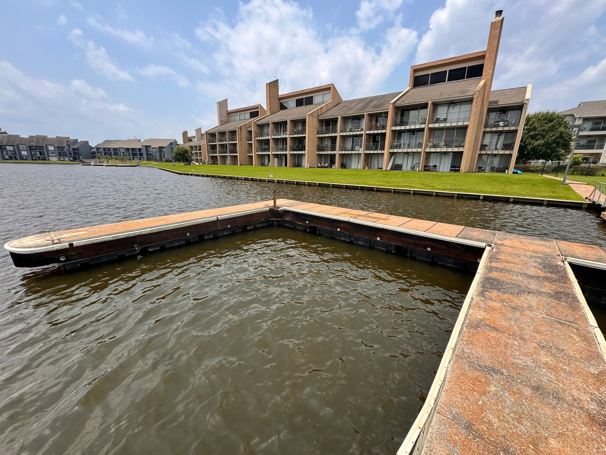 Building Photo - 12600 Melville Dr