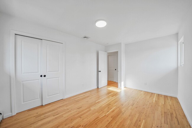 Building Photo - 338 Virginia Ave