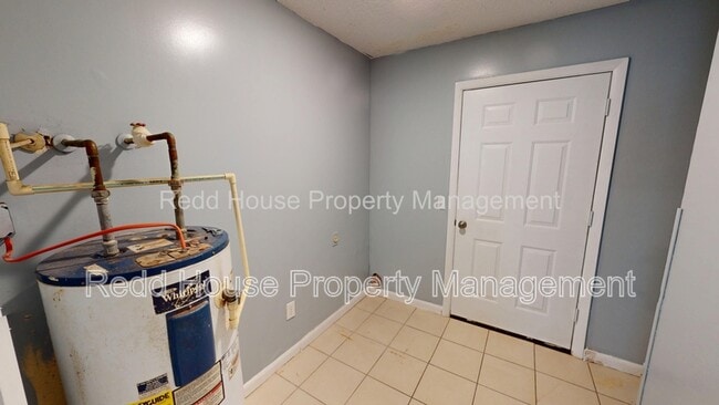 Building Photo - 105 Nann St