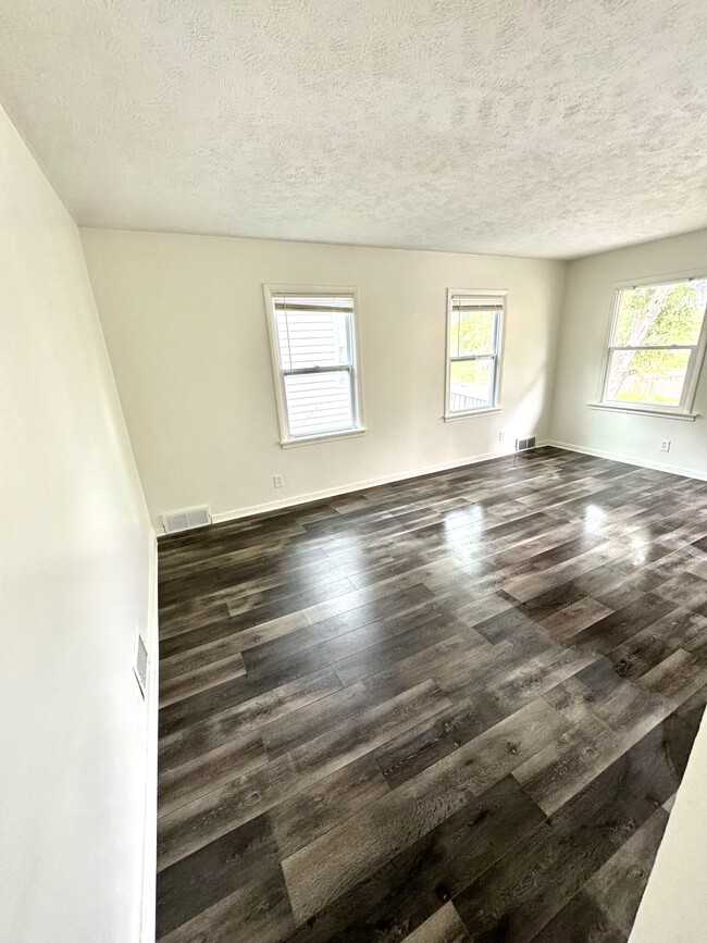 Building Photo - 4022 N 42nd St