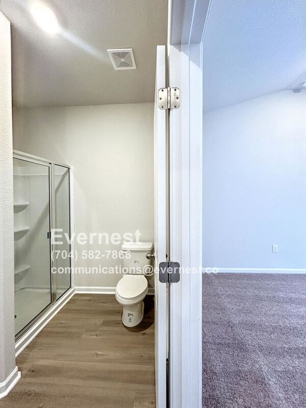 Building Photo - 221 Aniston Ln