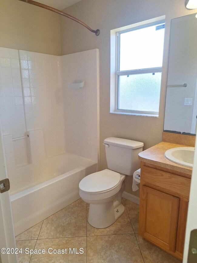 Building Photo - 880 Brickell St SE