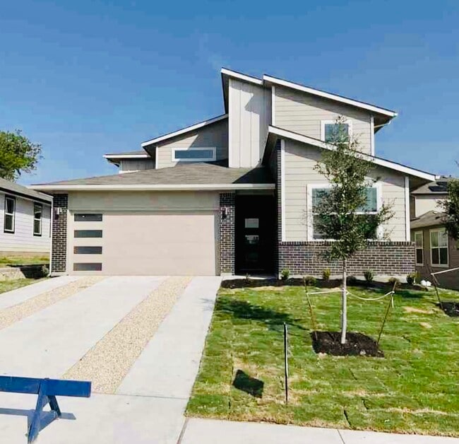 Building Photo - 14004 Lubeck Dr