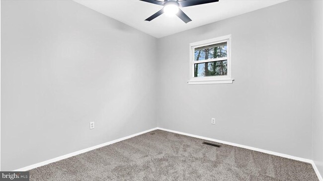 Building Photo - 8009 Nolcrest Rd