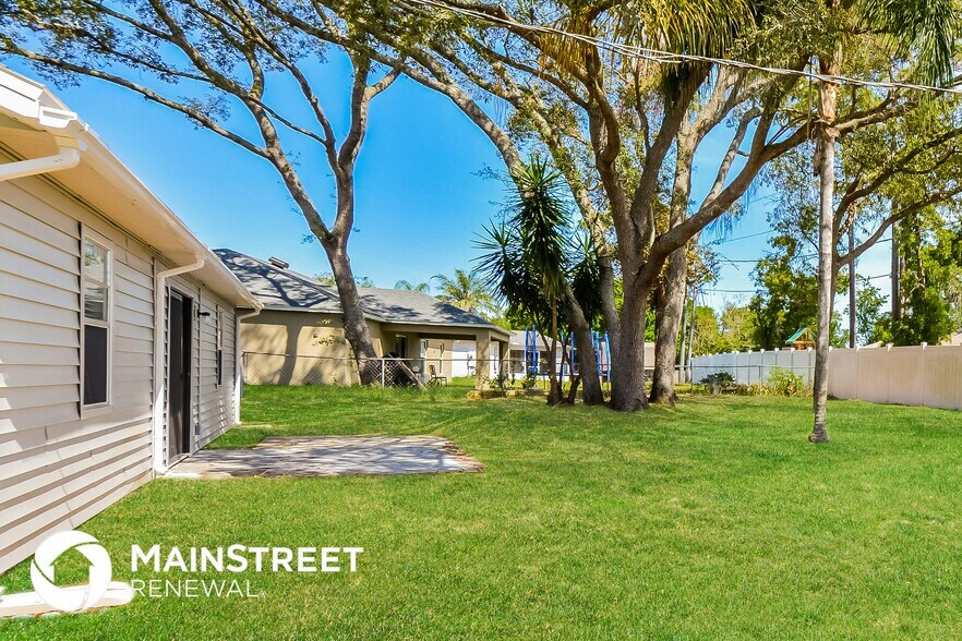 Building Photo - 2931 Surf Dr