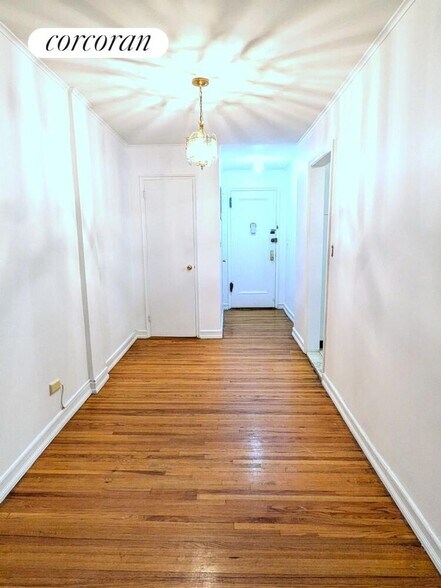 Building Photo - 7502 Austin St