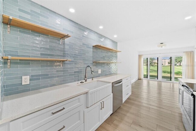 Building Photo - 4920 Locust St NE