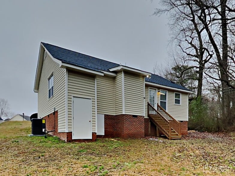 Building Photo - 837 Lusterleaf Pl