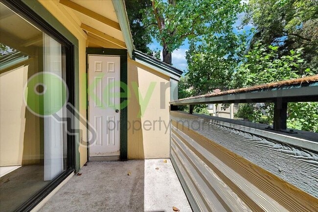 Building Photo - 600 Del Verde Cir