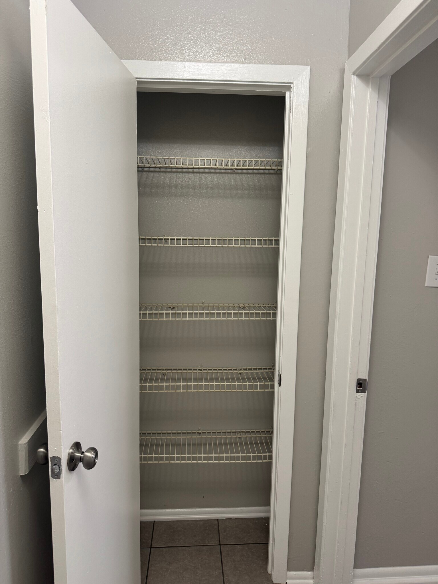 Building Photo - 708 24th St