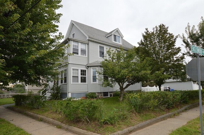 Building Photo - 29 Walsh Ave