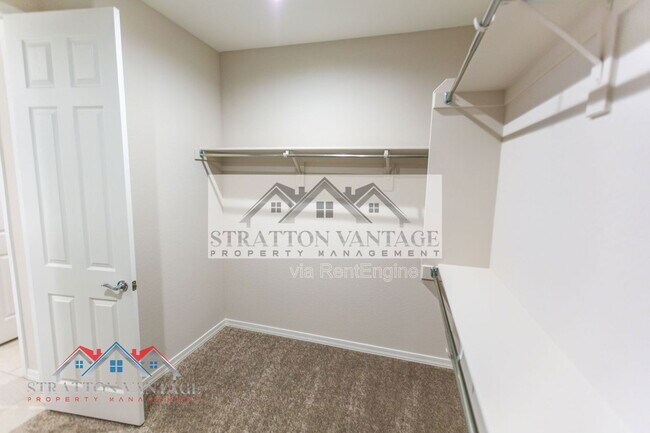 Building Photo - 17645 W Palo Verde Dr