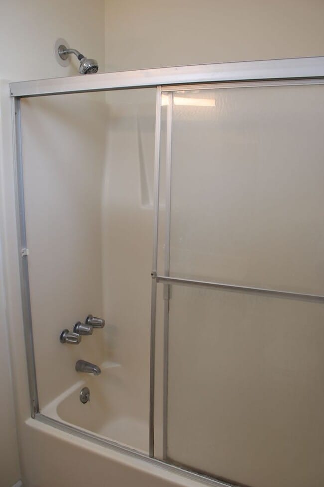 Building Photo - Charming & Cozy 2-Bedroom in the Heart of Havelock