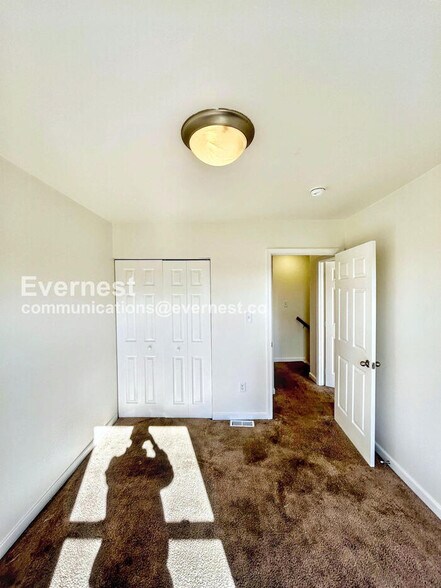 Building Photo - 3530 E Richmond Rd