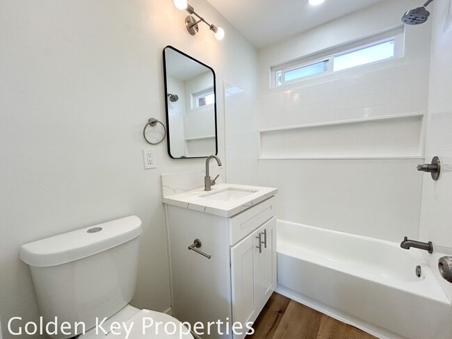 Building Photo - Welcome to your beautifully renovated single level attached home in the heart of Oceanside!