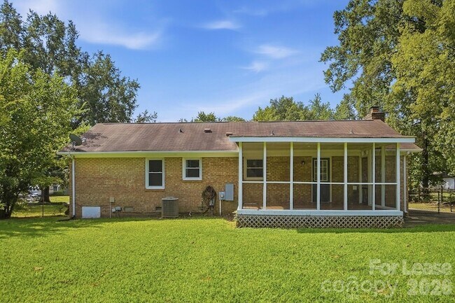 Building Photo - 12011 Merriweather Dr