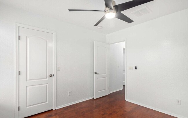 Building Photo - 17127 W Statler St