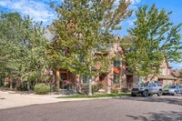 Building Photo - 9531 Cedarhurst Ln