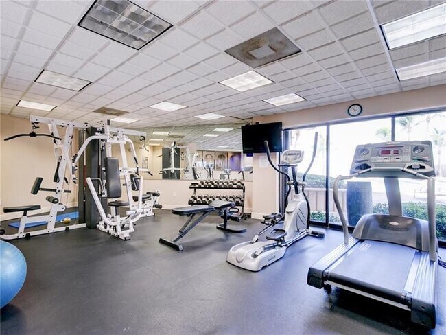 Building Photo - 3800 Galt Ocean Dr