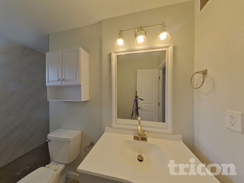 Building Photo - 1224 Norwood Ave