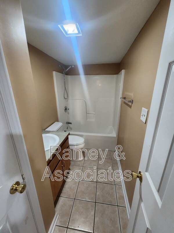 Building Photo - 219 Highland Blvd