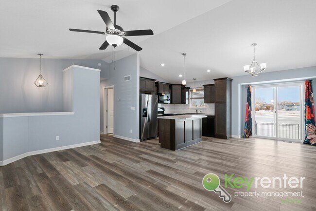 Building Photo - Newly Built 3 Bedroom Beauty: Lawn care and trash included!