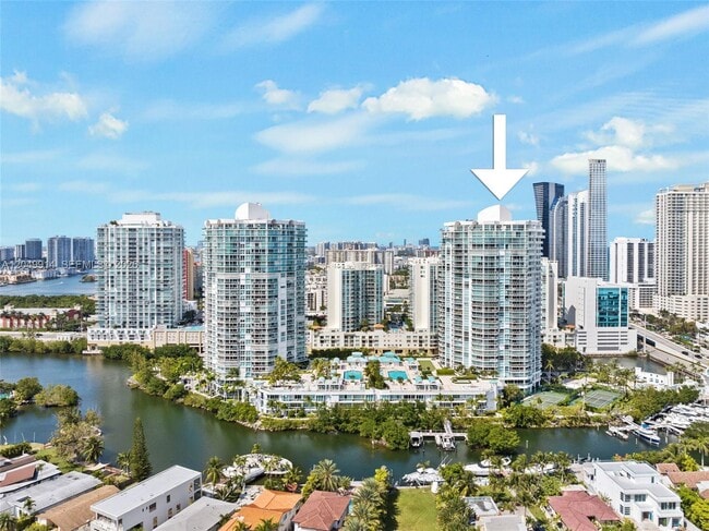 Building Photo - 16400 Collins Ave