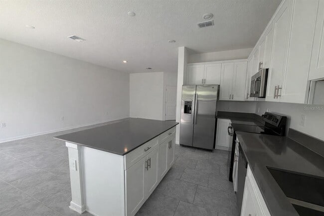 Building Photo - 7436 Stone Crk Trl