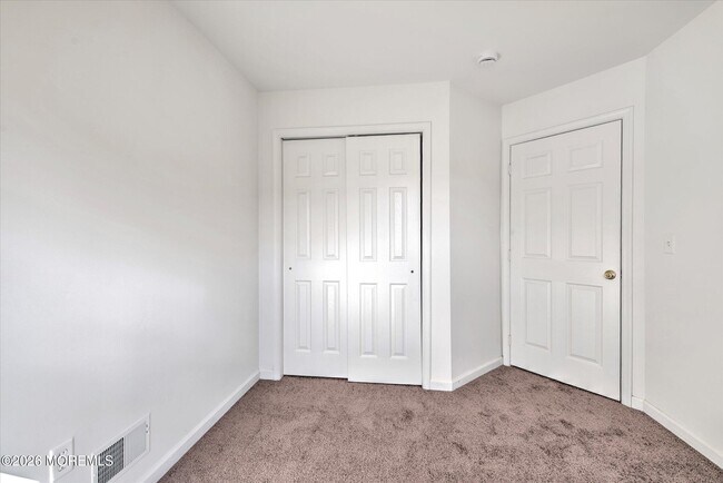 Building Photo - 26 Esplanade Way