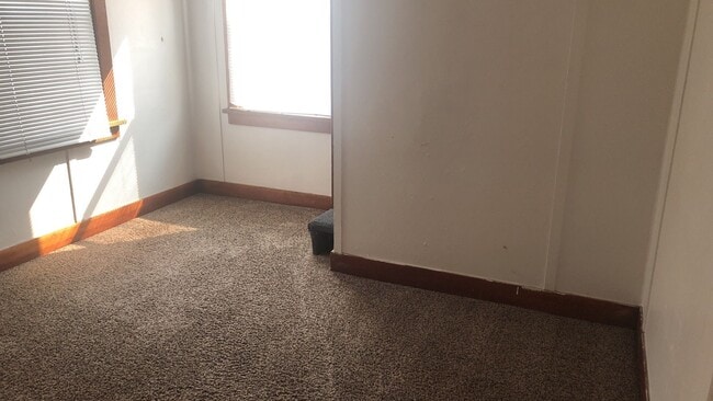 Building Photo - 675-677 NE Opal Street