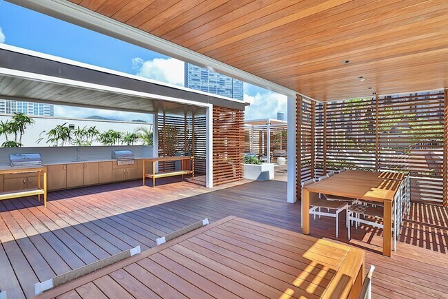 Building Photo - 2159