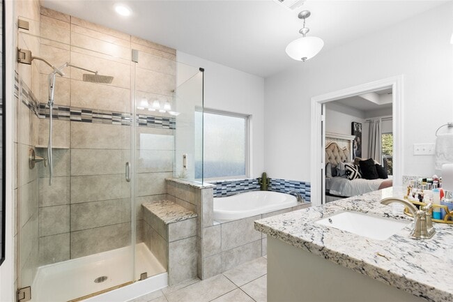 Building Photo - 12140 Goliad Ln