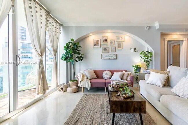 Building Photo - 3901 S Ocean Dr