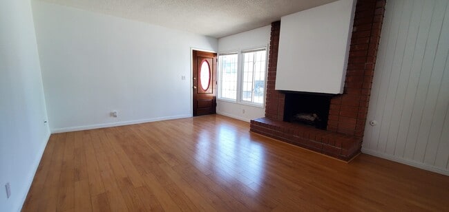 LIVING ROOM ENTRY - 3822 Ocean Dr